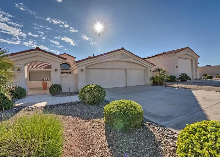 Pool & Game Room: Pet-friendly Havasu Gem Hébergement de vacances Lake Havasu City