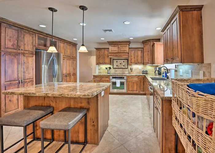 Pool & Game Room: Pet-friendly Havasu Gem * Lake Havasu City