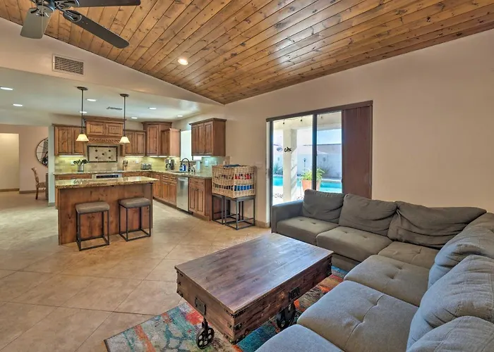 Hébergement de vacances Pool & Game Room: Pet-friendly Havasu Gem