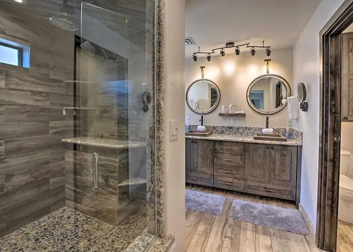 Pool & Game Room: Pet-friendly Havasu Gem