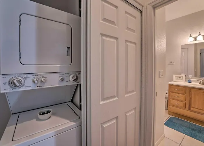 Hébergement de vacances Pool & Game Room: Pet-friendly Havasu Gem Lake Havasu City